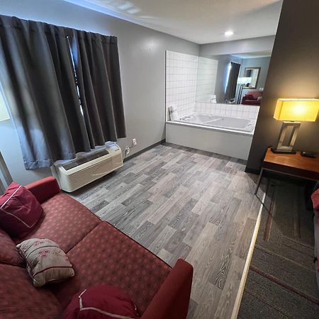American Inn And Suites Ionia Dış mekan fotoğraf