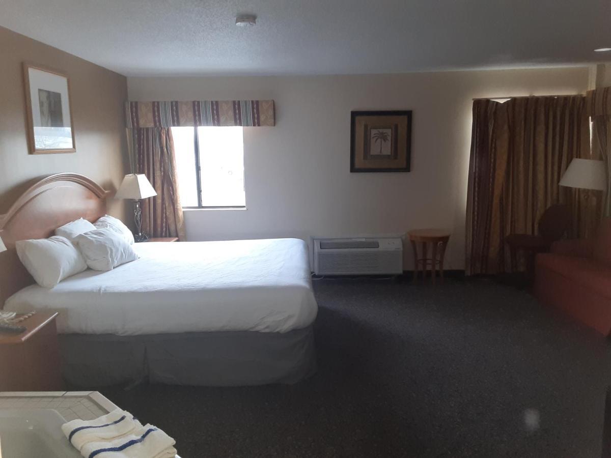 American Inn And Suites Ionia Dış mekan fotoğraf