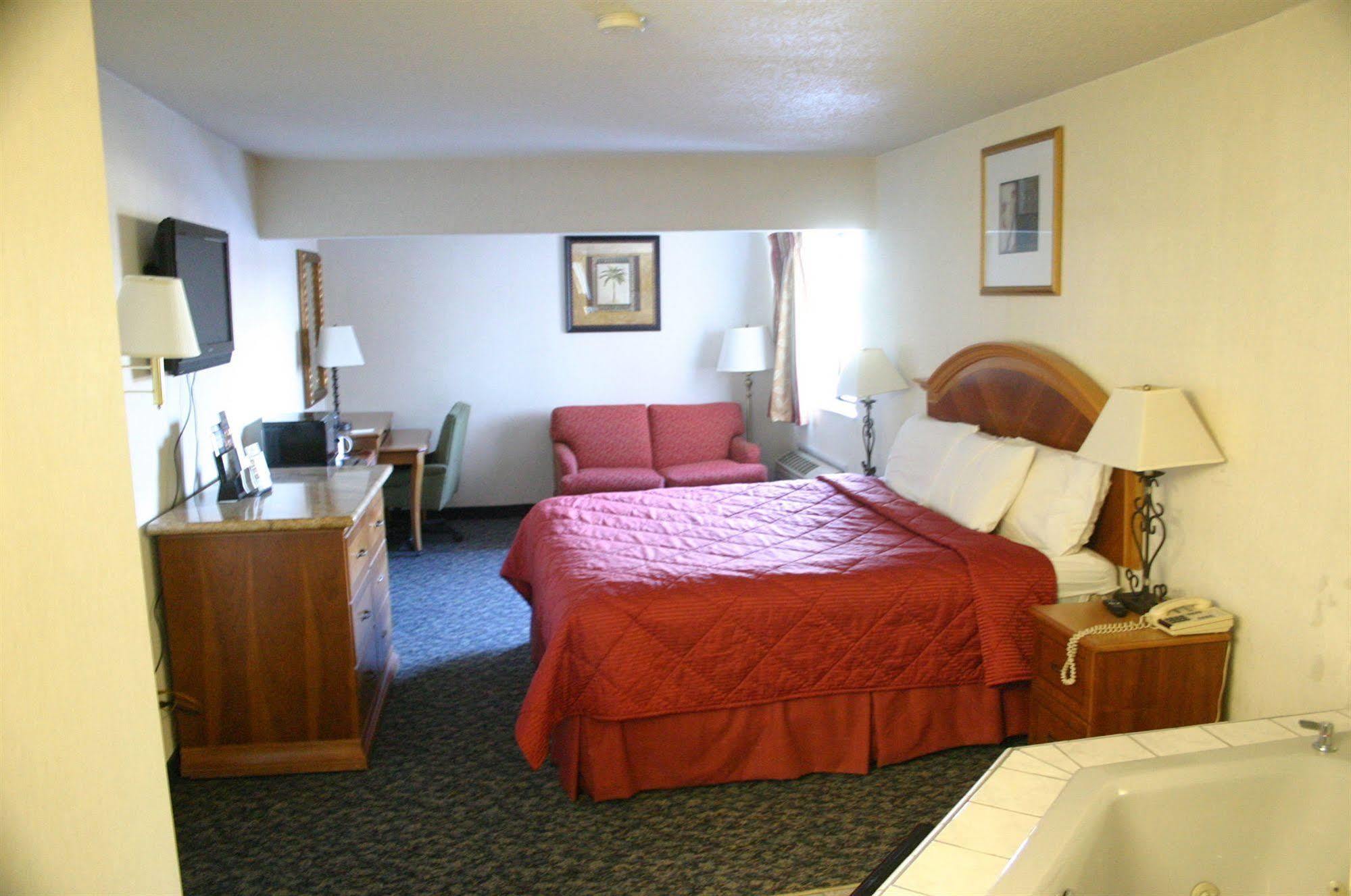 American Inn And Suites Ionia Dış mekan fotoğraf