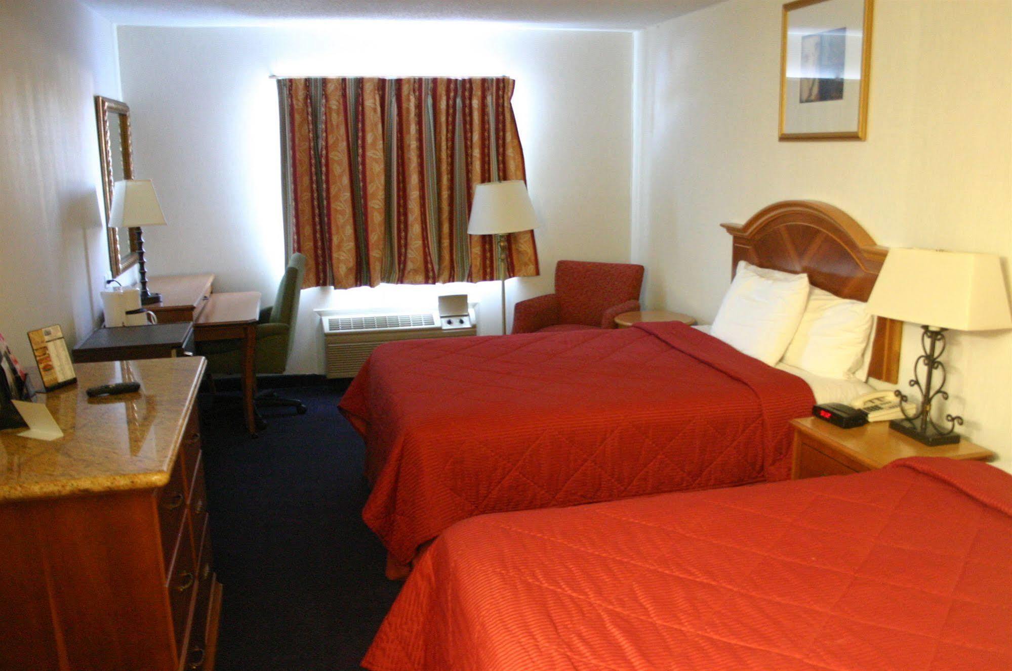 American Inn And Suites Ionia Dış mekan fotoğraf
